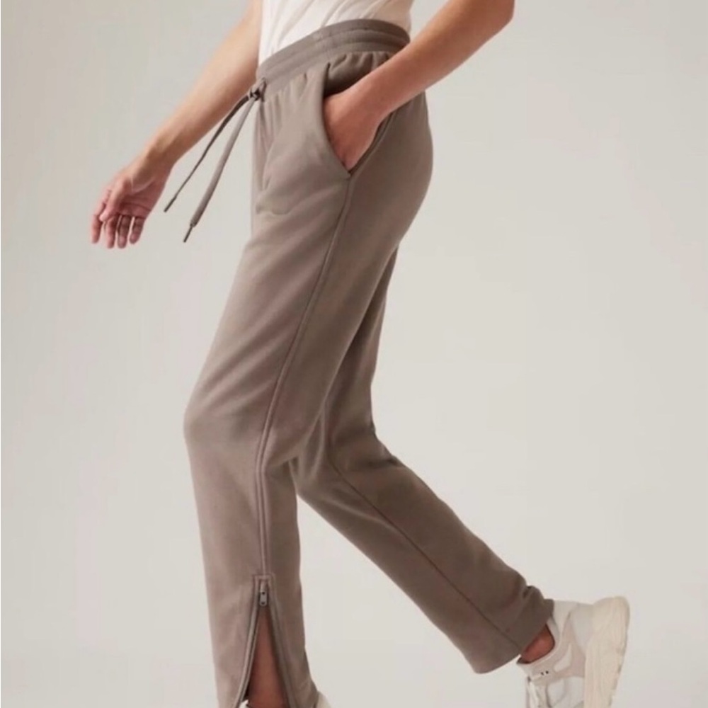 Women's Athleta Cozy Karma Zip Pant M